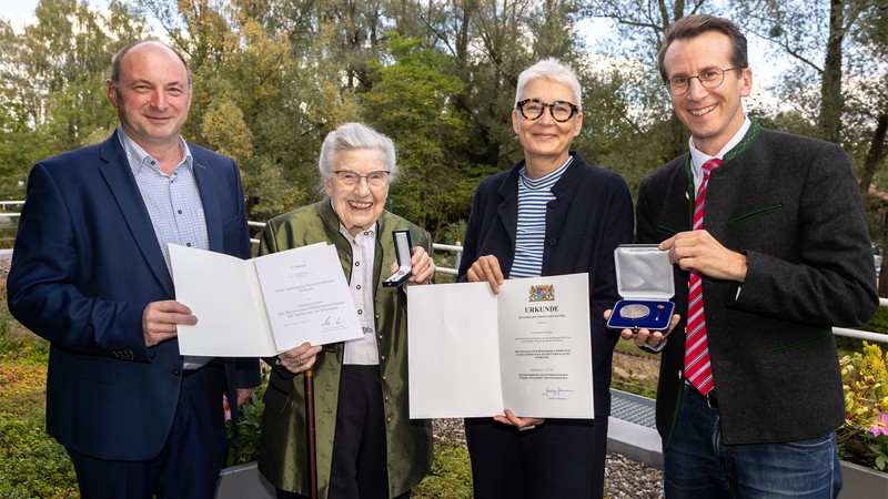 Landrat ehrt Ehrenamtliche: Auszeichnungen für Engagement in Andechs und Starnberg Landrat ehrt Ehrenamtliche: Auszeichnungen für Engagement in Andechs und Starnberg