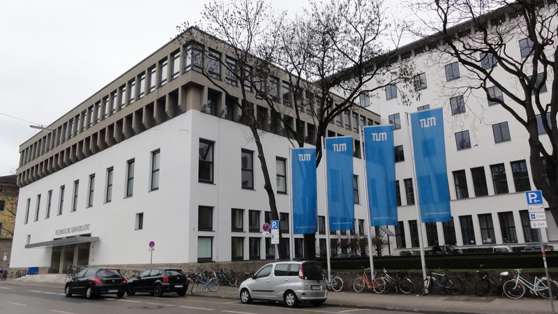 Zentrale Softwarearchitektur der TUM soll autonome Fahrzeuge ab 2033 praktikabler machen Zentrale Softwarearchitektur der TUM soll autonome Fahrzeuge ab 2033 praktikabler machen